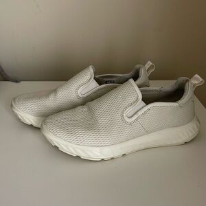 ECCO Women's Ath-1fm Slip‎ on White Sneakers Size 39 US 8 - 8.5 Comfort Walking